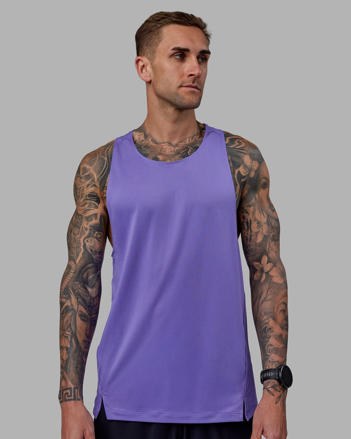 Man wearing Pace Running Tank - Dahlia Purple
