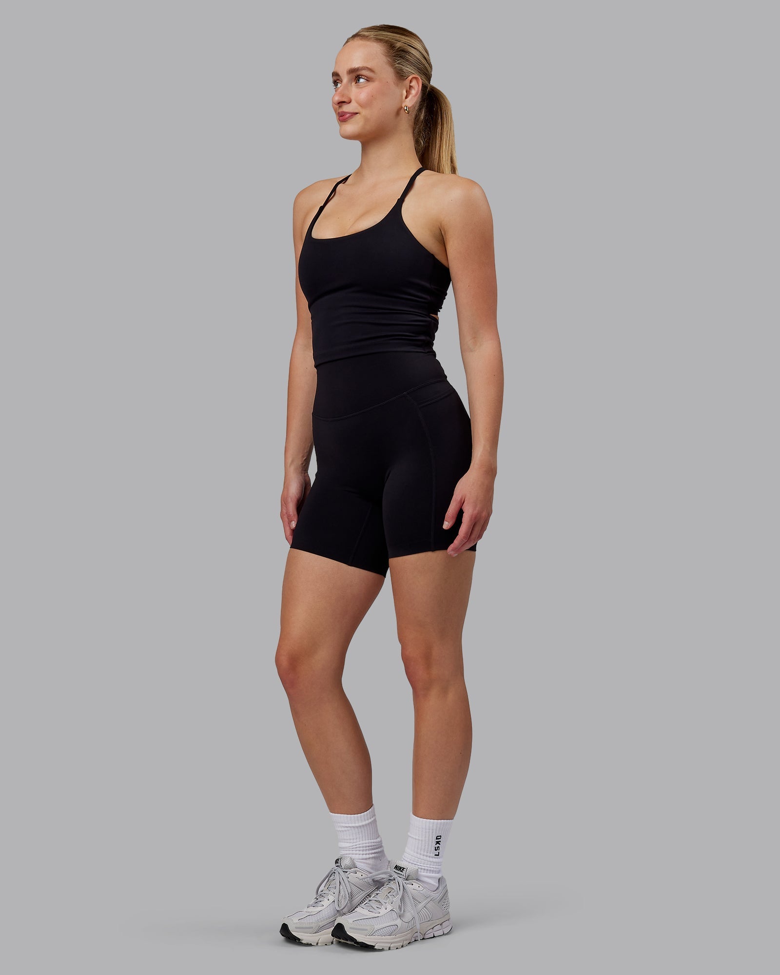 Twist Shelf Bra Tank - Black | LSKD – LSKD US