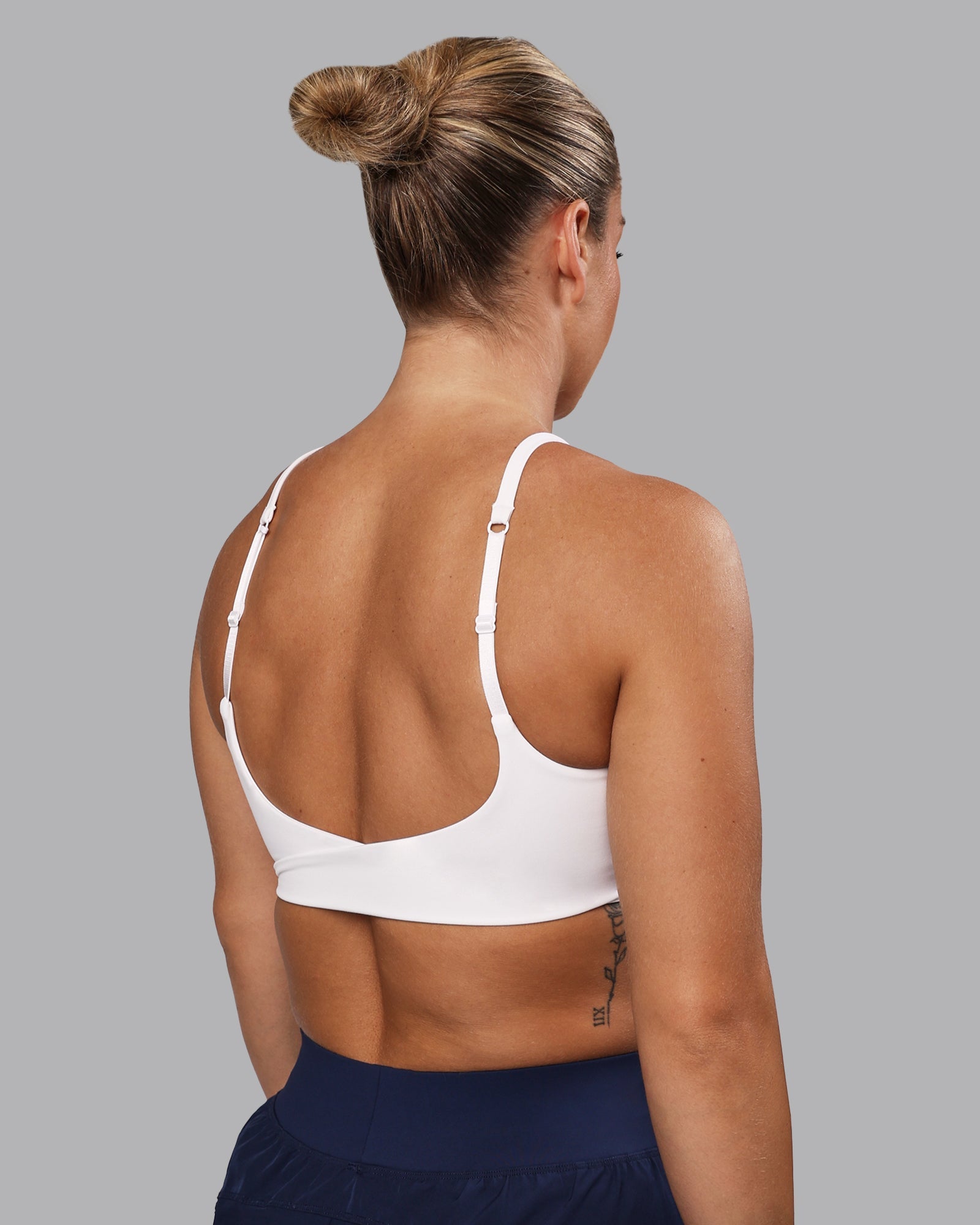 Twist Sports Bra - White | LSKD – LSKD US