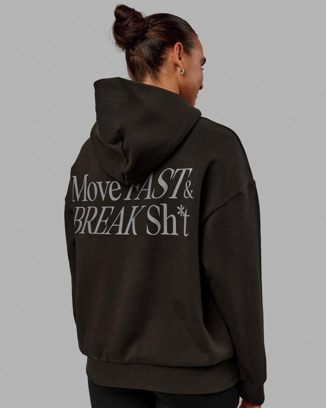 Woman wearing Unisex VS5 Hoodie Oversize - Pirate Black-Circular Grey