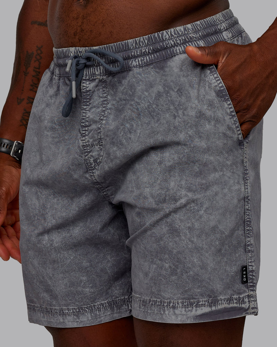 Man wearing Washed Daily 7&quot; Shorts - Circular Grey