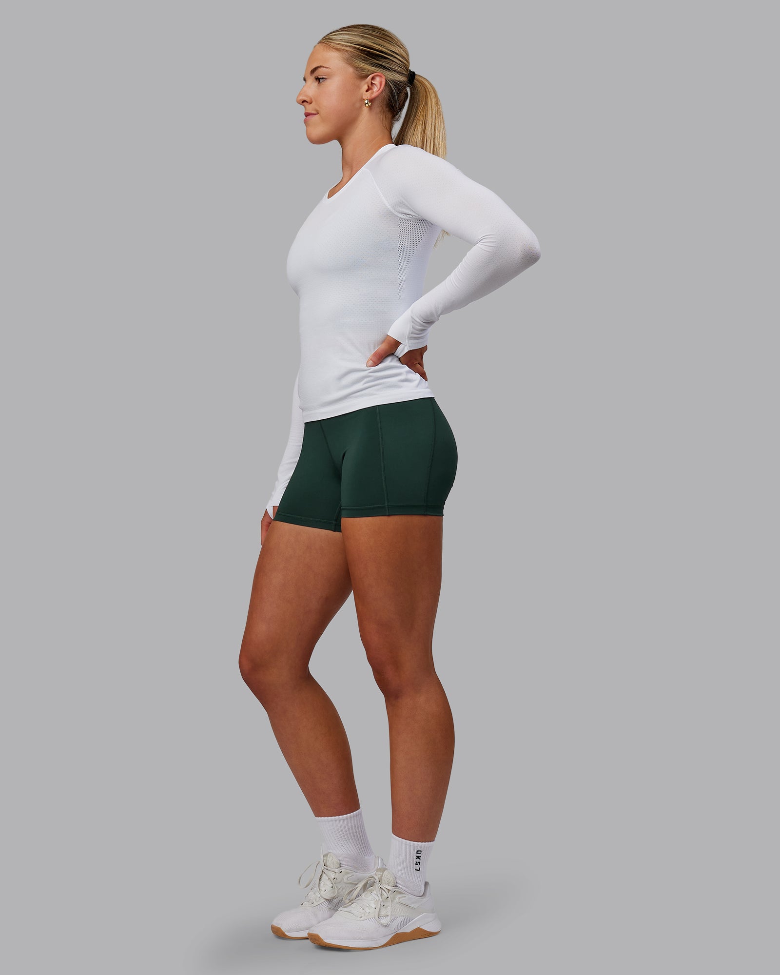 Womens AeroFLX+ Seamless Long Sleeve Tee - White | LSKD – LSKD US