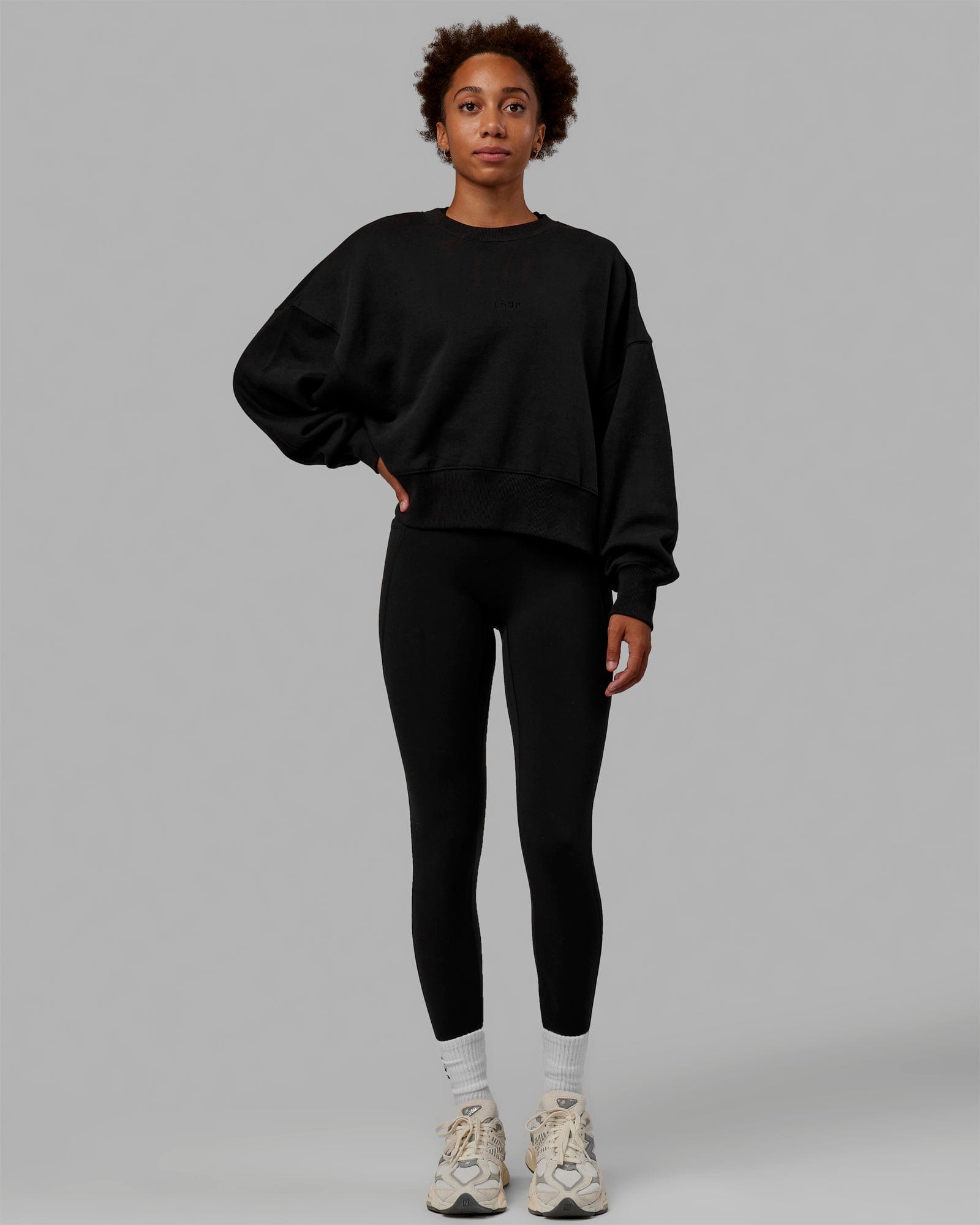 deru2828 Sweatshirt Set Up 　人工衛星　M 新品未使用 完売品deru2828 スウェット上下 人工衛星 M - メルカリ