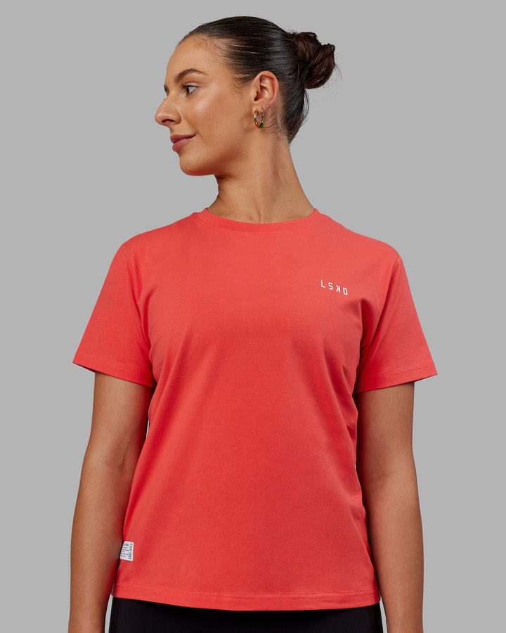 Woman wearing VS6 FLXCotton Regular Fit Tee - Cayenne-White
