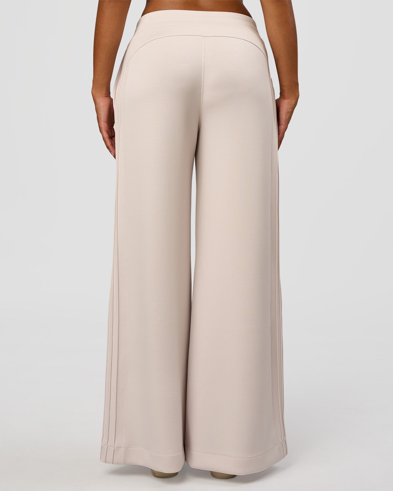 CF Elevate SoftTouch Pintuck Wide Leg Pant - Clay | LSKD – LSKD US