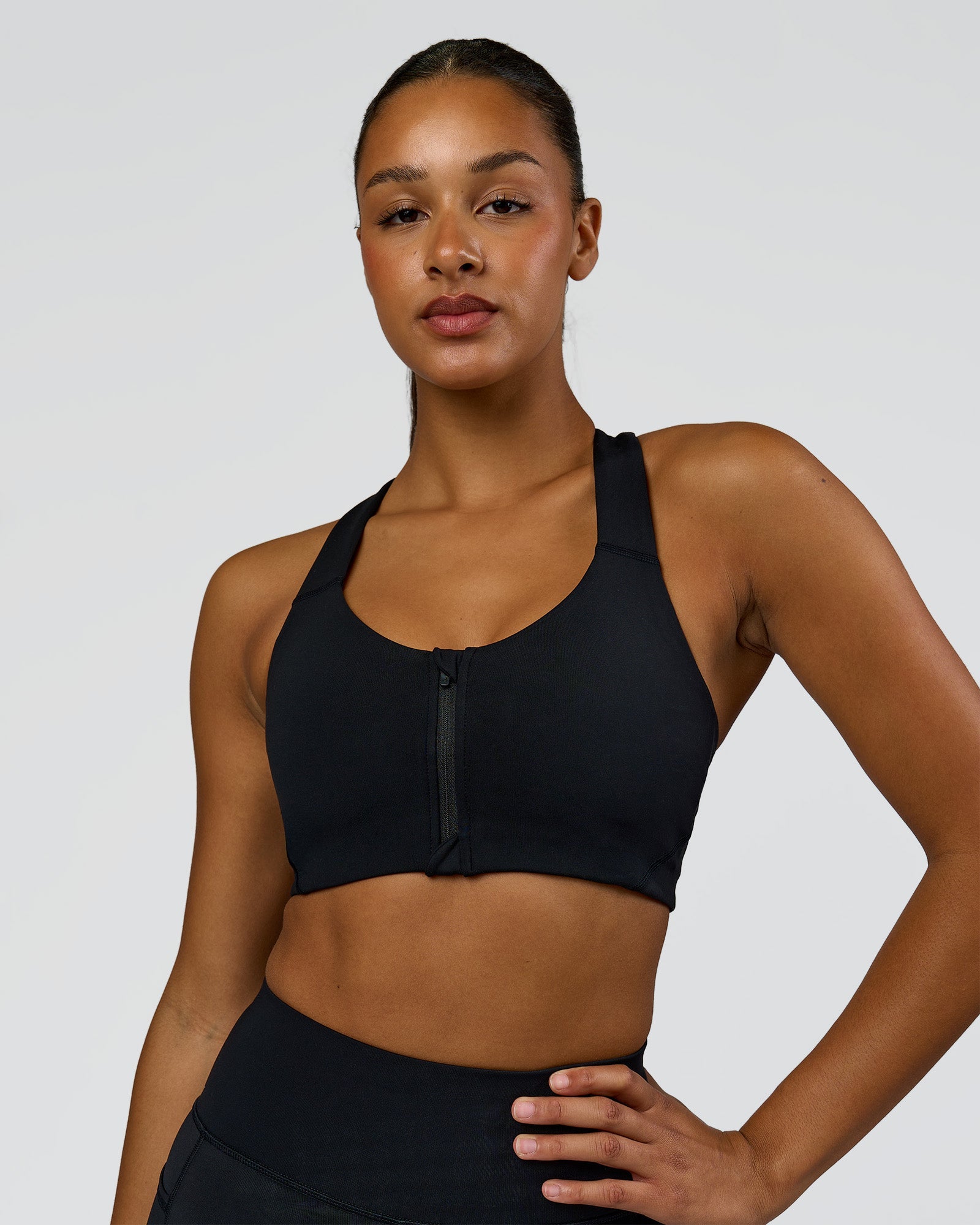 Elarra Zip Front Sports Bra - Black | LSKD – LSKD US