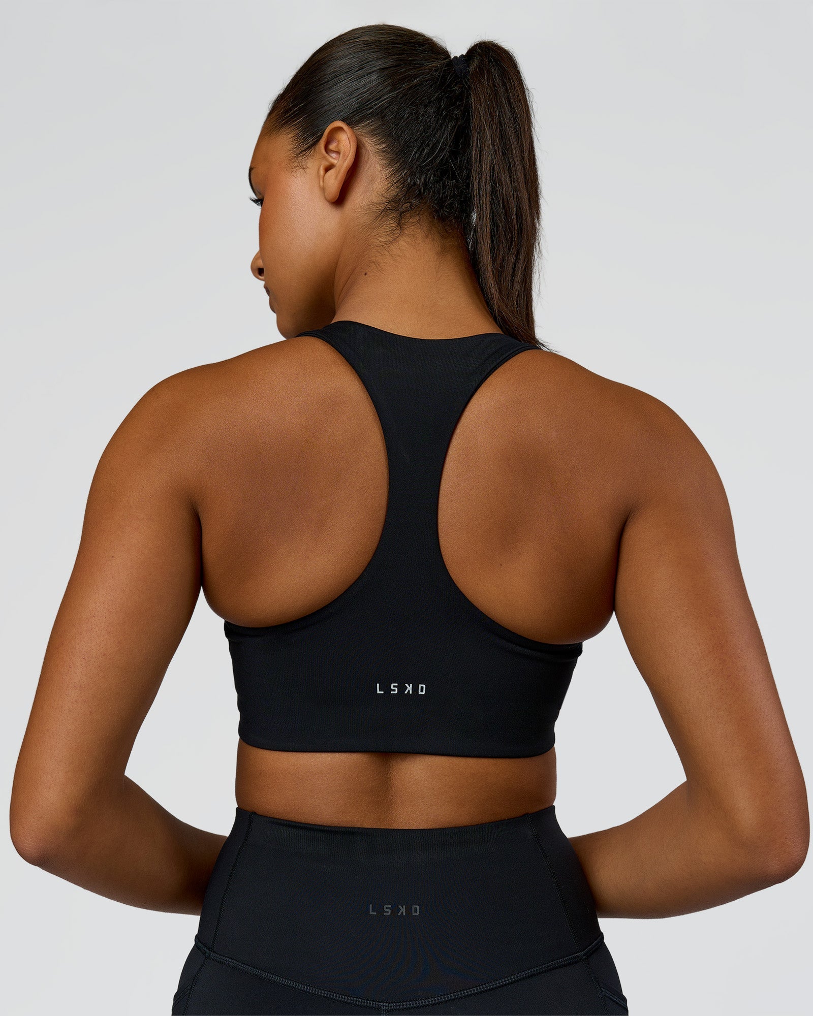 Elarra Zip Front Sports Bra - Black | LSKD – LSKD US