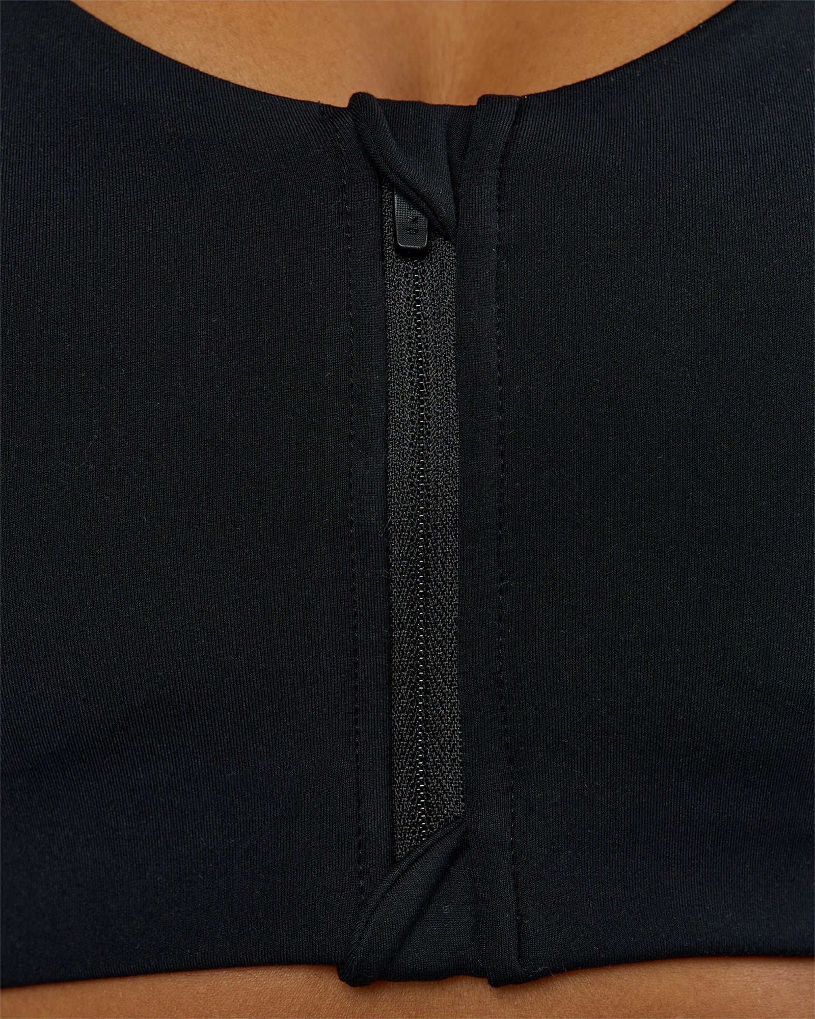 Elarra Zip Front Sports Bra - Black | LSKD – LSKD US