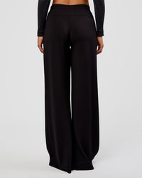 Woman wearing Elevate SoftTouch Wide Leg Pant Tall - Black | Model:Bianca | Size:S | Thumbnail Index: 3
