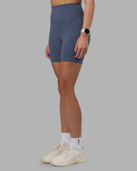 Woman wearing Elixir Ultra High-Rise 6" Short - Night Shadow | Model:Phoebe | Size:S