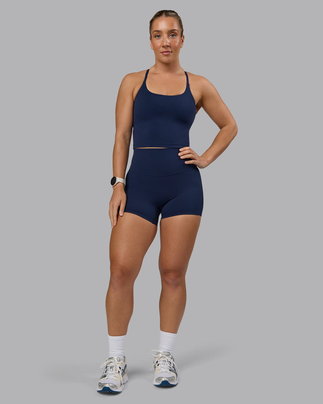 Woman wearing Elixir X-Short Tights - Future Navy