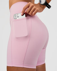Fusion V-Contour Ultra High-Rise 6" Short Pockets - Marshmallow