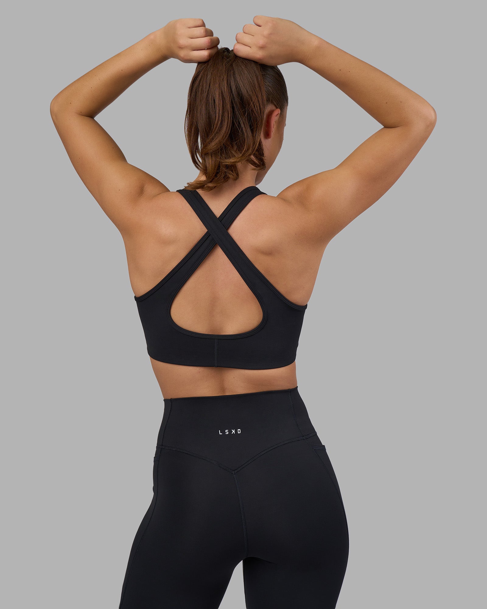 Fusion V-Contour Ultra High-Rise Full Length Legging Pockets