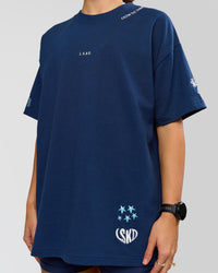 Woman wearing GG Heavyweight Oversized Tee - Future Navy | Model:Grace | Size:S | Thumbnail Index: 7