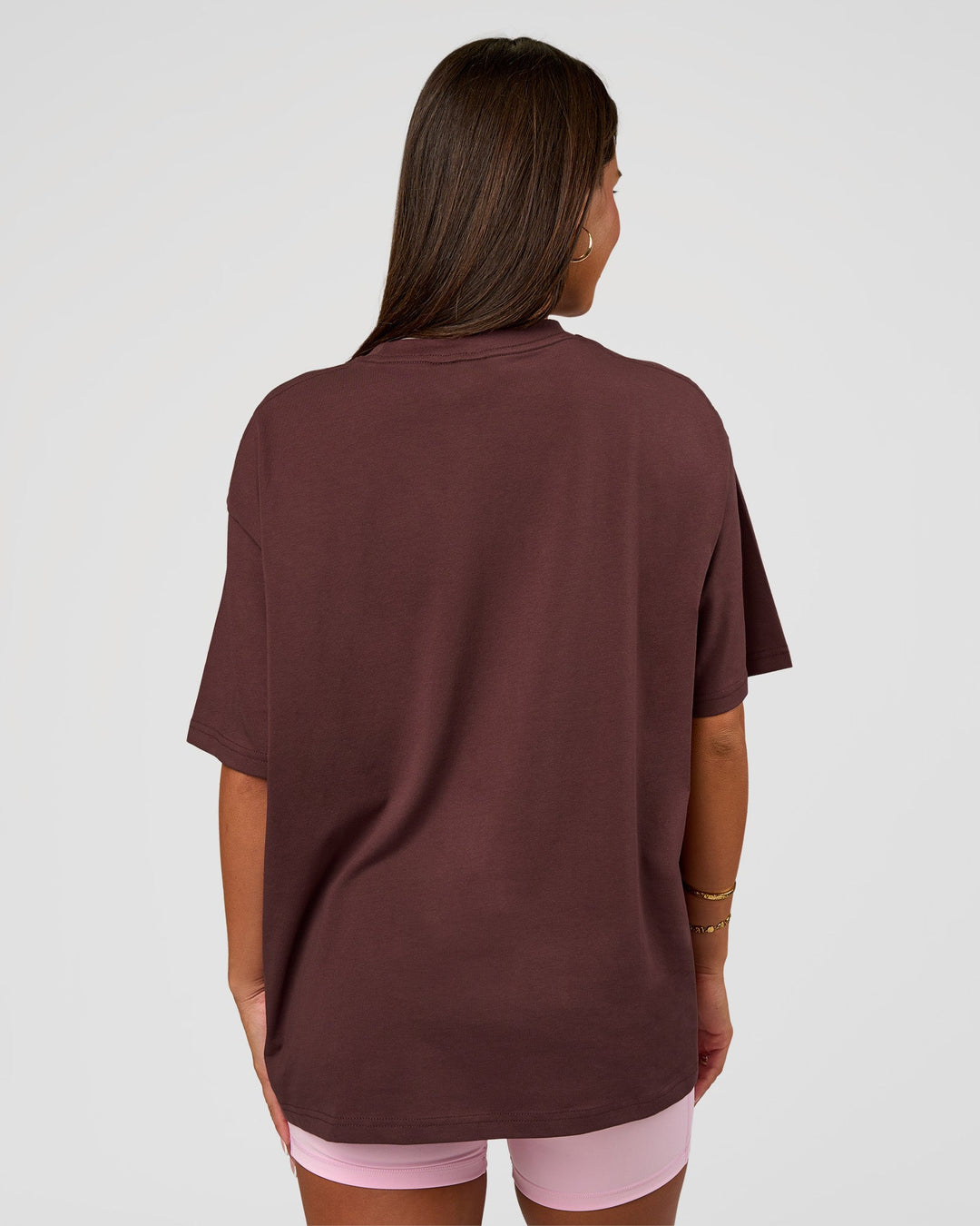 Woman wearing Go-To FLXCotton Oversized Tee - Cocoa Powder-White | Model:Bianca | Size:S