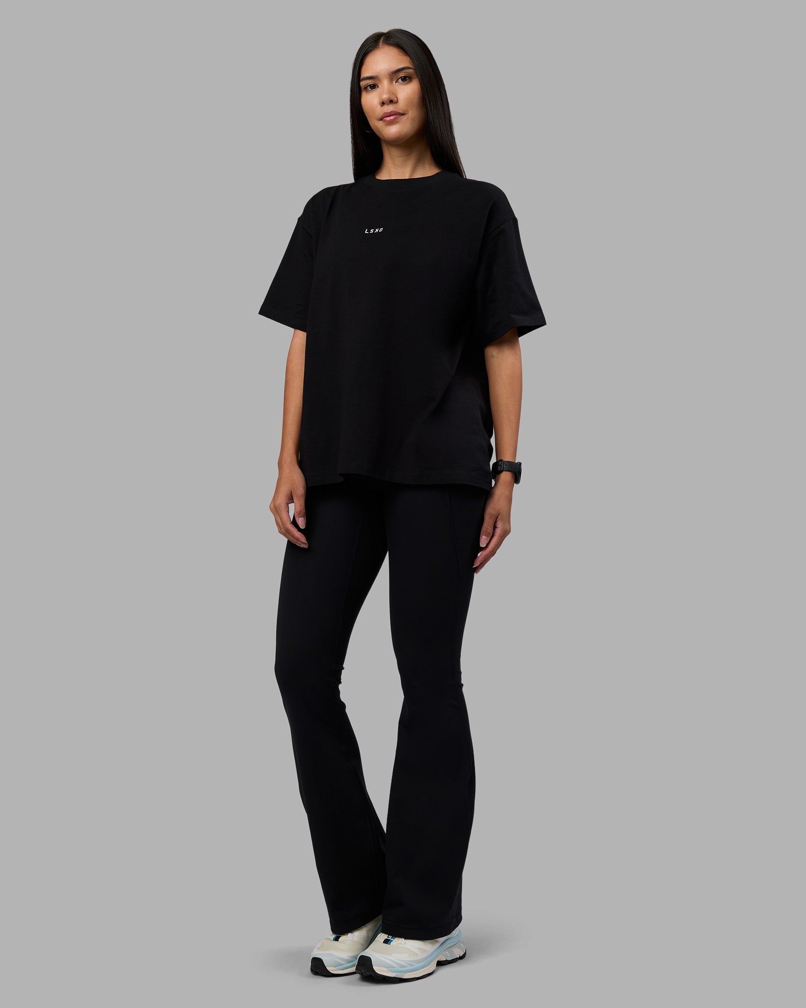 Woman wearing Go-To Heavyweight Oversized Tee - Black | Model:Rhiley | Size:S