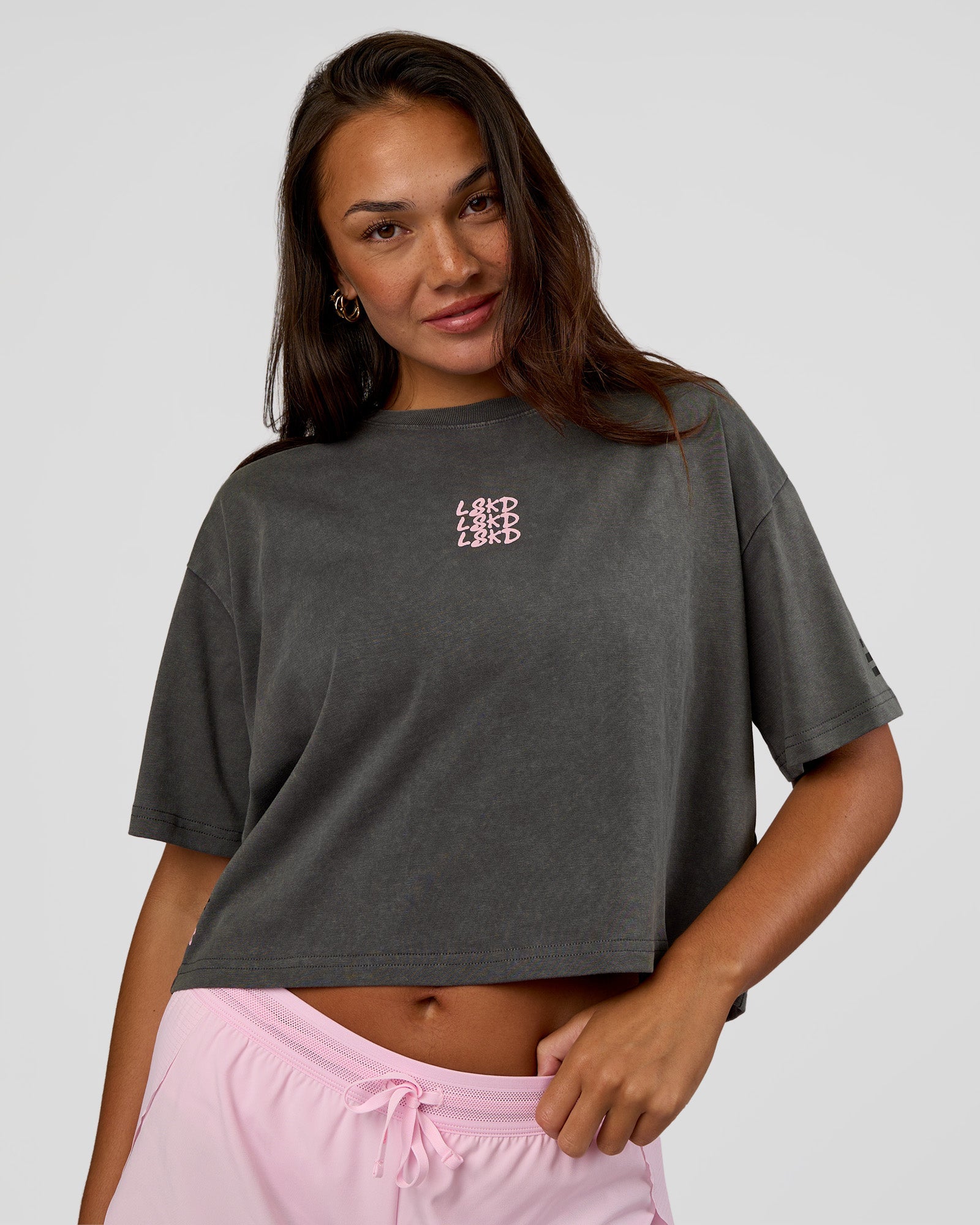 Woman wearing Go-To Heavyweight Reflective Skimmer Tee - Dark Storm Washed-Reflective | Model:Kirstyn | Size:S