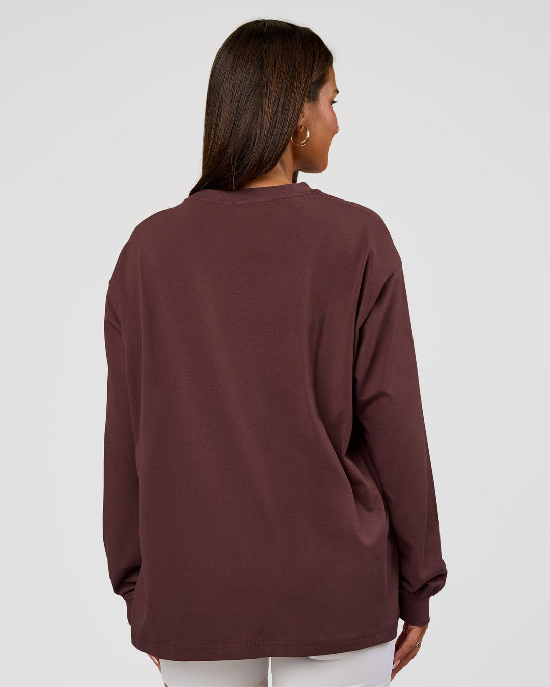 Woman wearing Go-To Long Sleeve FLXCotton Oversized Tee - Cocoa Powder-White | Model:Bianca | Size:S - view 3