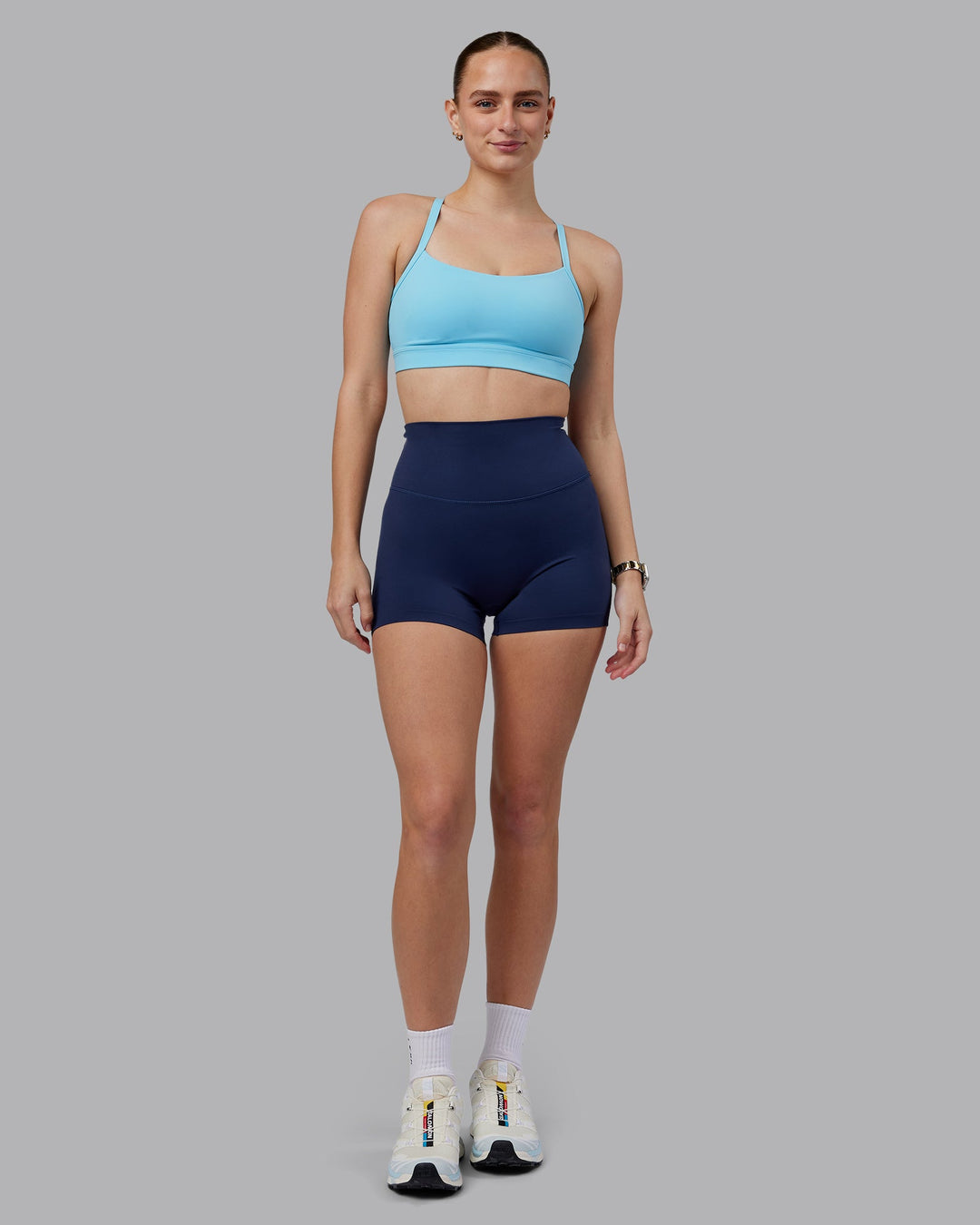 Woman wearing Momentum Sports Bra D/DD/E - Sky Blue | Model:Lillie | Size:S
