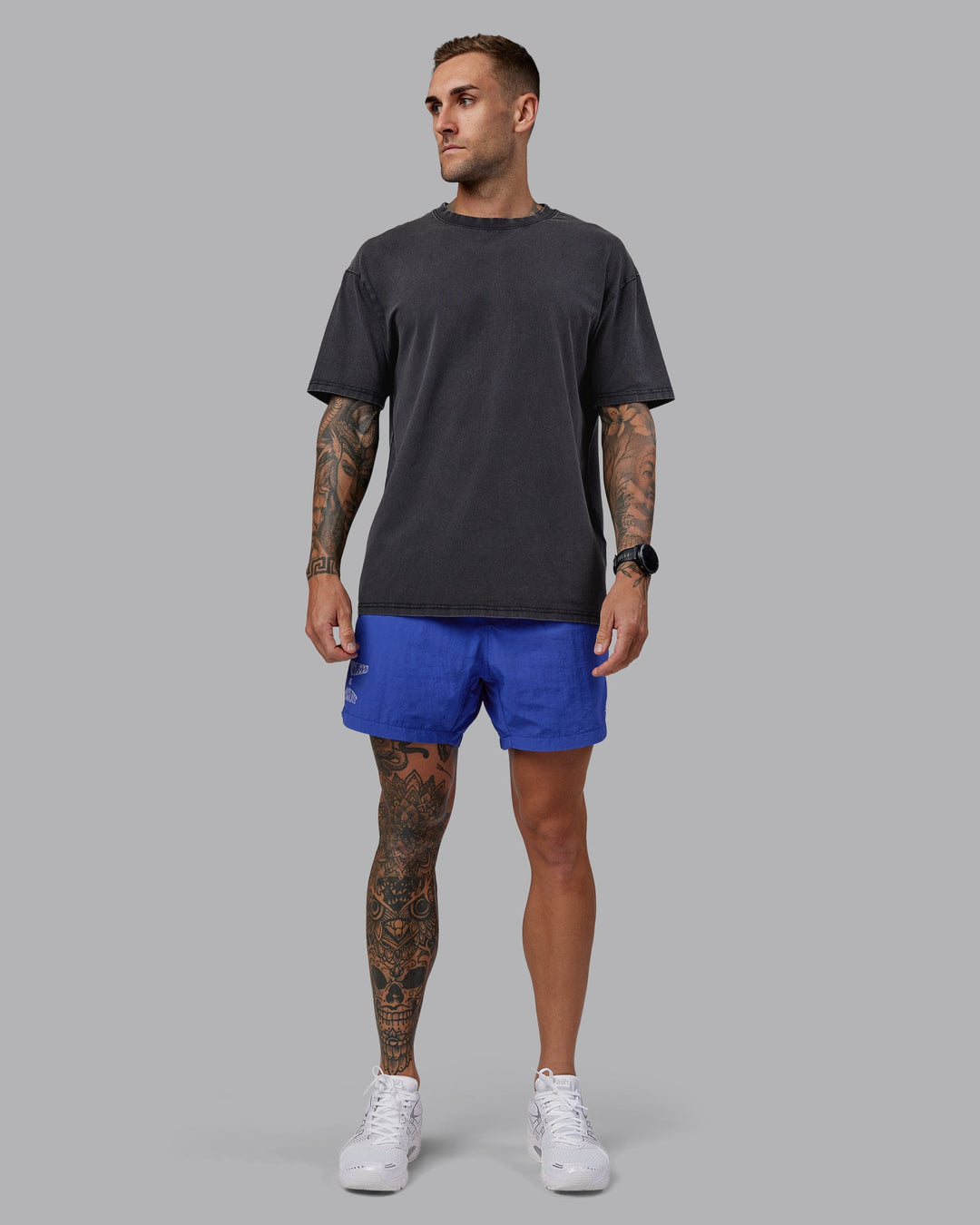 Man wearing Relentless Classic 5&quot; Short - Power Cobalt | Model:Tommy | Size:S