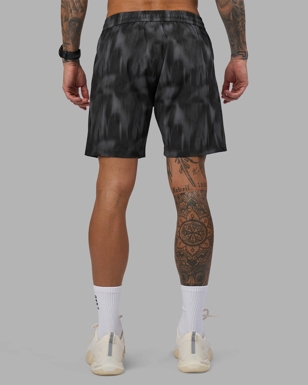 Man wearing Rep 7&