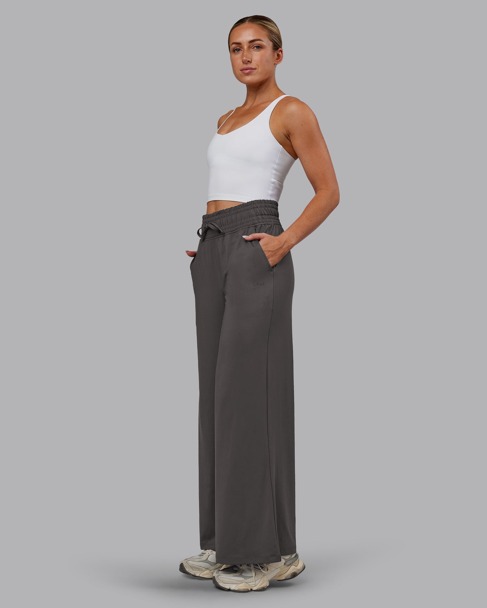 Restore CloudFLX Wide Leg Pant - Dark Storm | LSKD – LSKD US