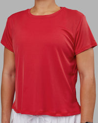 Woman wearing Pace Running Tee 2.0 - Scarlet | Model:Keisha | Size:S | Thumbnail Index: 4