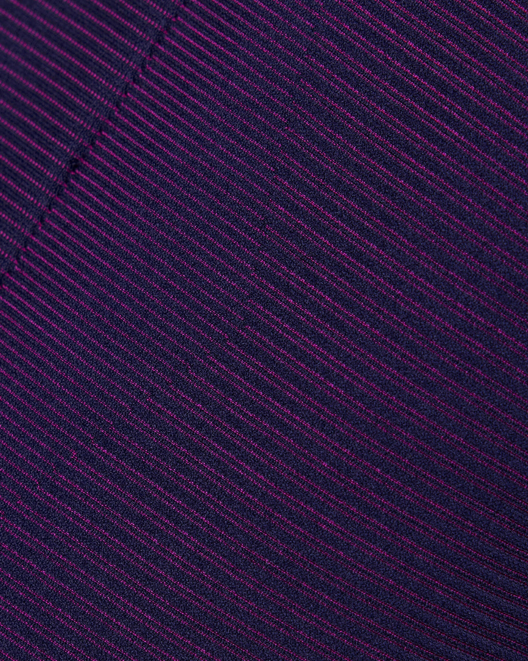 Woman wearing Seamless Fabric Future Navy-Ultra Fuchsia