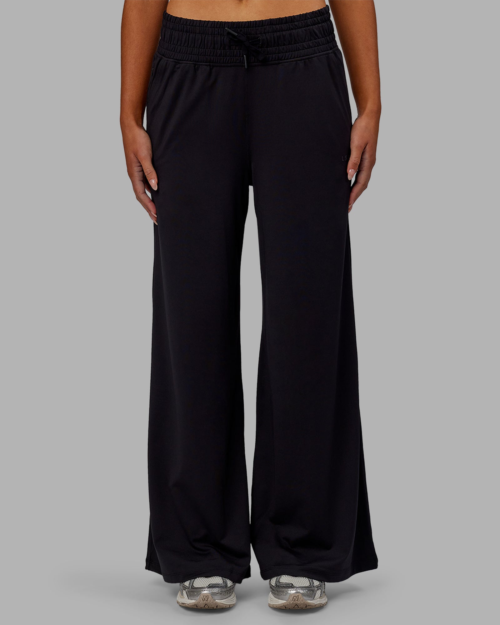 Restore CloudFLX Wide Leg Pants - Black | LSKD – LSKD US