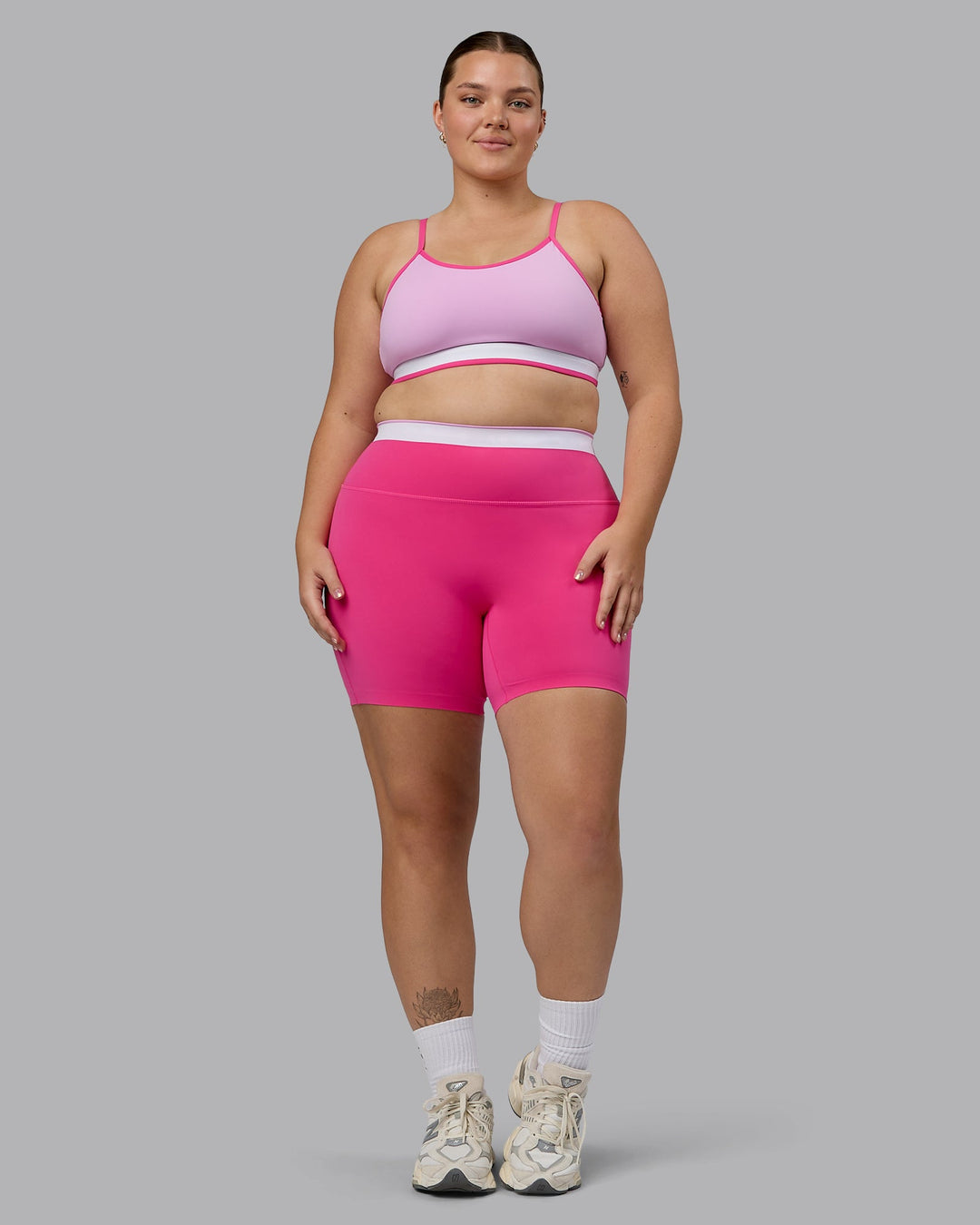 Excel Mid-Length Shorts - Ultra Pink