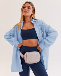 Woman wearing Go-To Oversized Shirt - Poplin Blue | Model:Dana | Size:XS | Thumbnail Index: 3