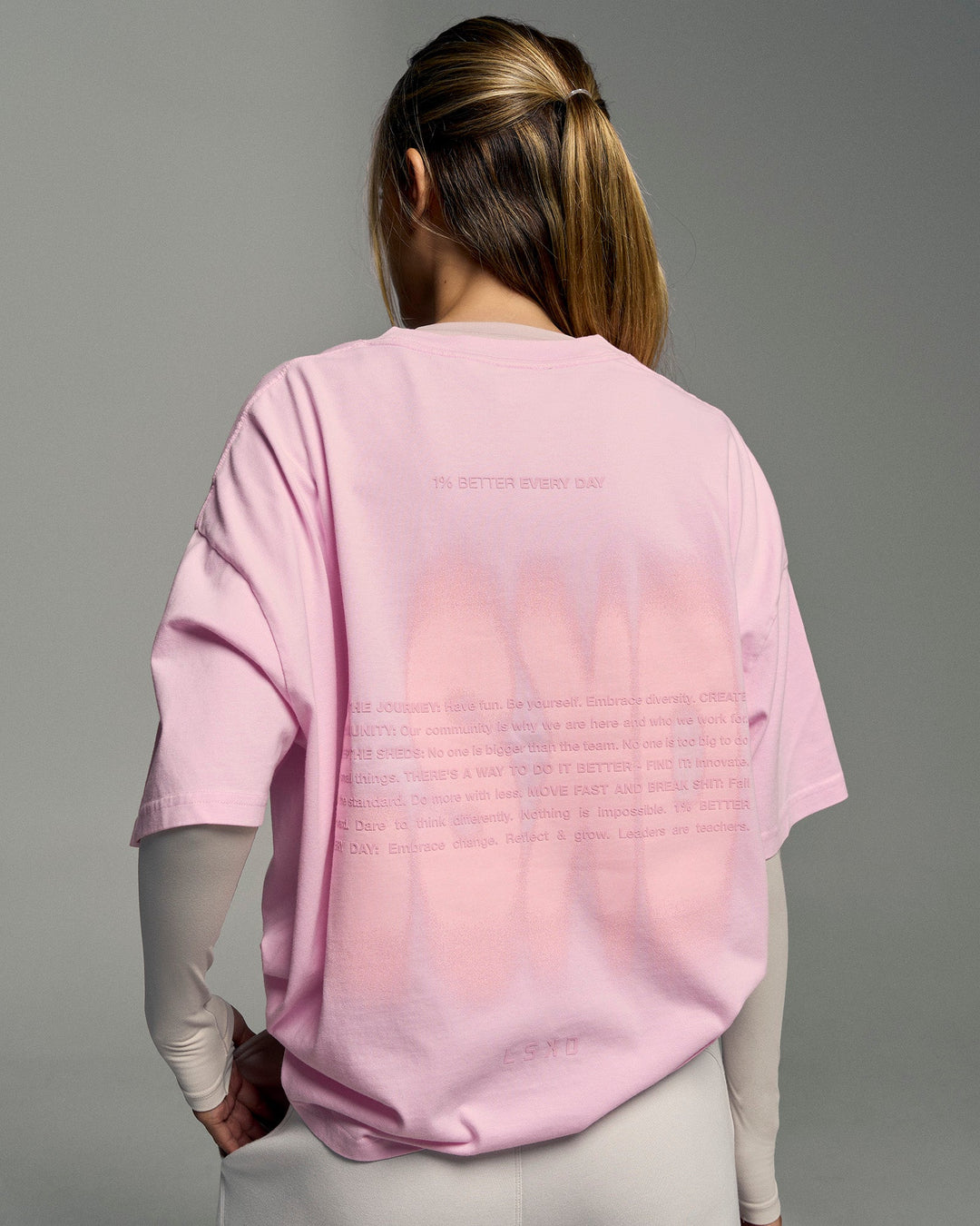 Woman wearing Memory in Motion Heavyweight Boxed Tee - Marshmallow Washed | Model:Georgia | Size:XS