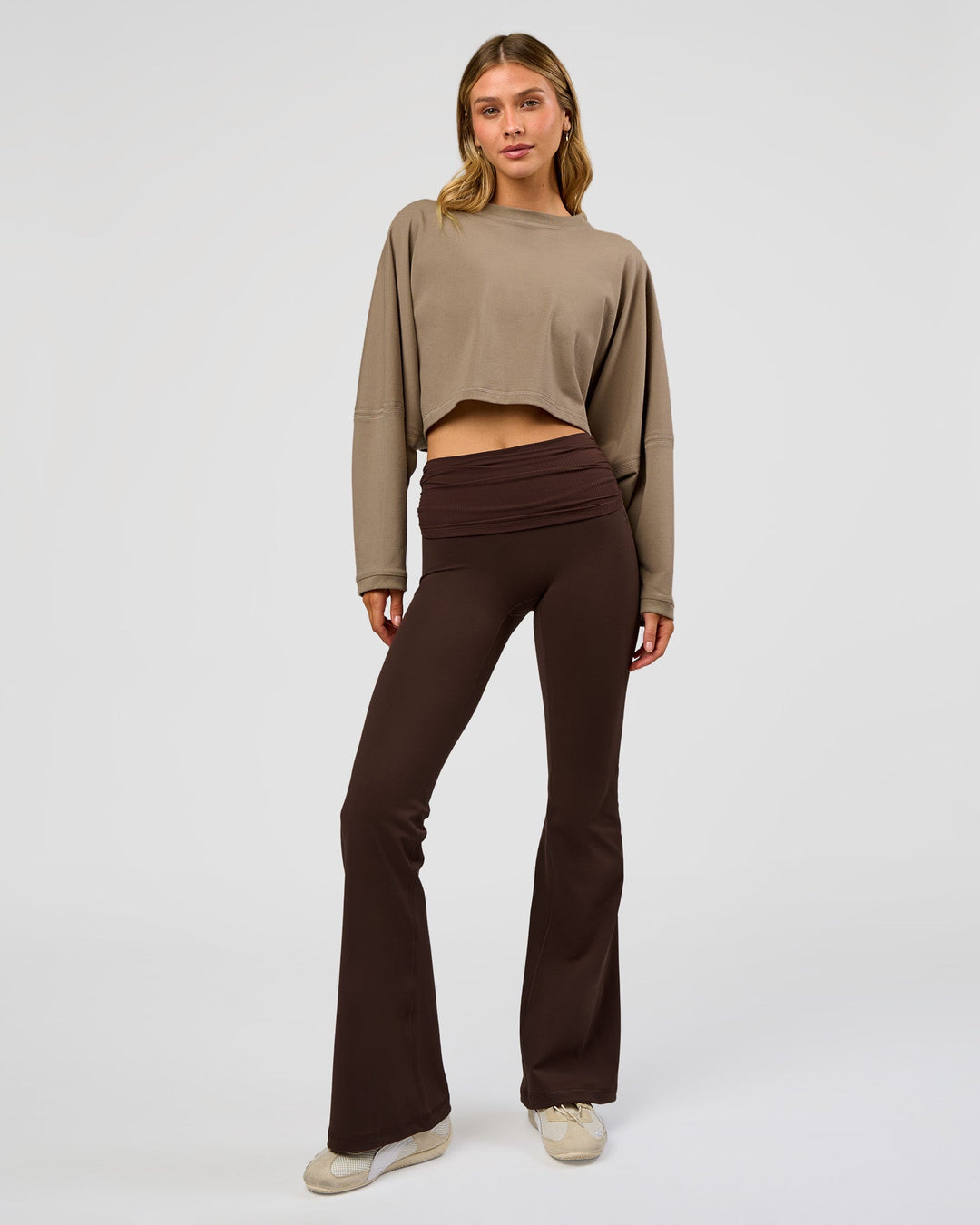 Woman wearing CF Street Surge Long Sleeve Tee - Taupe Ash | Model:Leilani | Size:XS