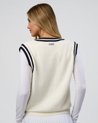 Woman wearing Clubhouse Vest - Off White-Future Navy | Model:Leilani | Size:XS | Thumbnail Index: 3