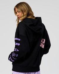 Woman wearing Deconstructed Fleece Hoodie - Caviar-Marshmallow-Pale Lilac | Model:Leilani | Size:XS