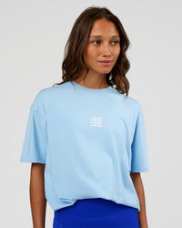 Woman wearing Everyday Elevation FLXCotton Oversized Tee - Open Air-Off White | Model:Dakota | Size:XS