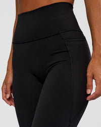 Fusion Ultra High-Rise Flared Petite Legging Pockets - Black
