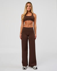 Model wearing Fusion V-Contour High-Rise Petite Pant - Hot Chocolate | Model:Issy | Size:XS