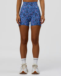 Woman Fusion V-Contour Ultra High-Rise X Short Pockets in Energy Print Blue Multi | Model:Brylee | Size:XS | Thumbnail Index: 1