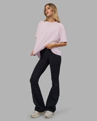 Woman wearing Go-To FLXCotton Oversized Tee - Fair Orchid Washed | Model:Leilani | Size:XS