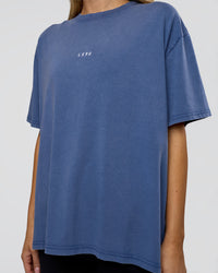 Woman wearing Go-To FLXCotton Oversized Tee - Midnight Blue Washed-White | Model:Leilani | Size:XS | Thumbnail Index: 4