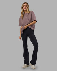 Woman wearing Go-To FLXCotton Oversized Tee - Peppercorn Washed | Model:Leilani | Size:XS