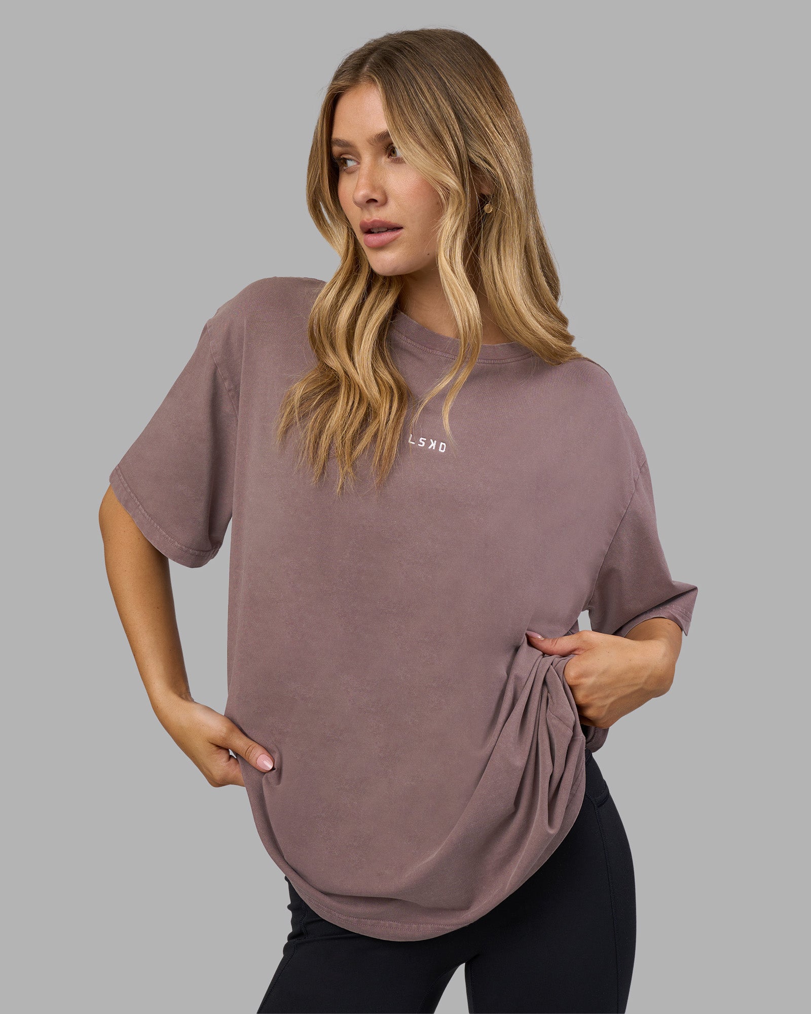 Go-To FLXCotton Oversized Tee - Peppercorn Washed | LSKD – LSKD US Go-To FLXCotton Oversized Tee - Peppercorn Washed | LSKD – LSKD US