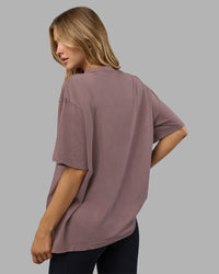 Woman wearing Go-To FLXCotton Oversized Tee - Peppercorn Washed | Model:Leilani | Size:XS