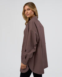 Woman wearing Go-To Oversized Shirt - Cocoa | Model:Leilani | Size:XS | Thumbnail Index: 2