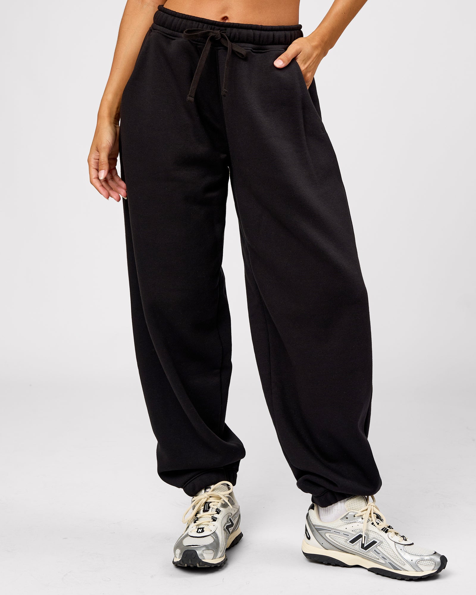 Go-To Oversized Track Pant - Black | LSKD – LSKD US Go-To Oversized Track Pant - Black | LSKD – LSKD US