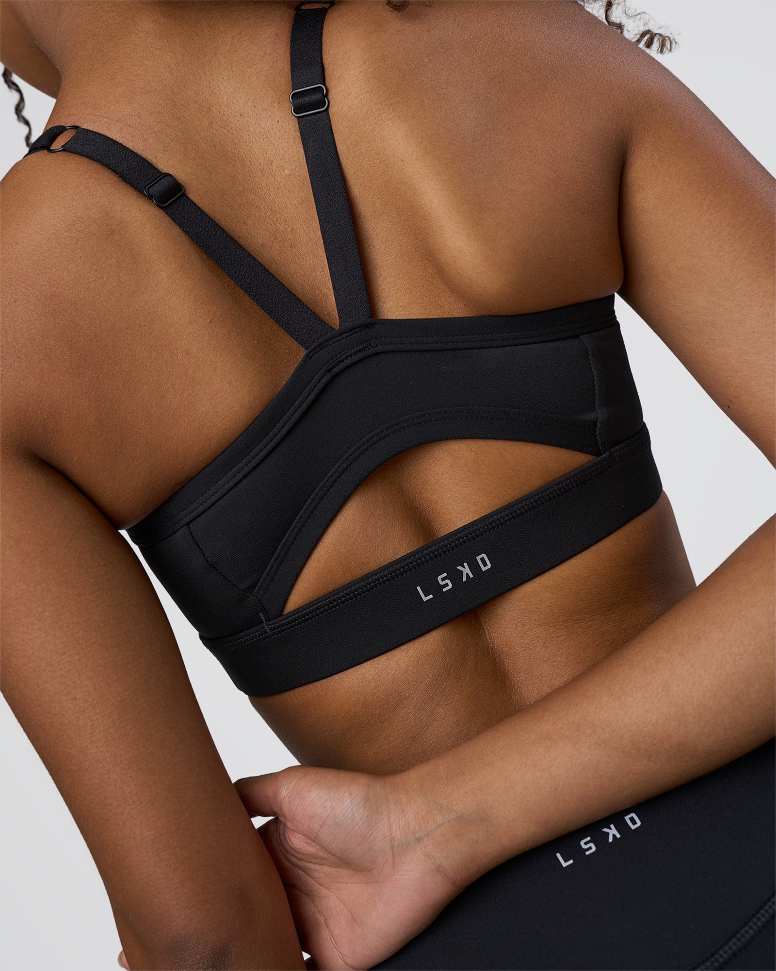 Momentum Sports Bra (D/DD/E) - Black | LSKD – LSKD US
