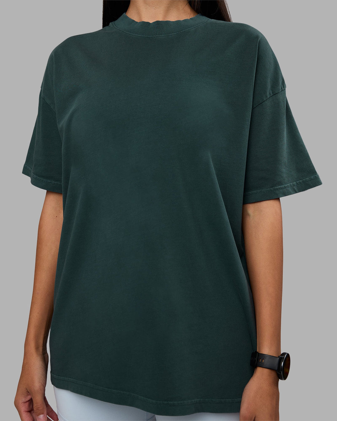 Woman wearing Move Fast Washed Heavyweight Tee Oversize - Deep Sea-White | Model:Rhiley | Size:XS