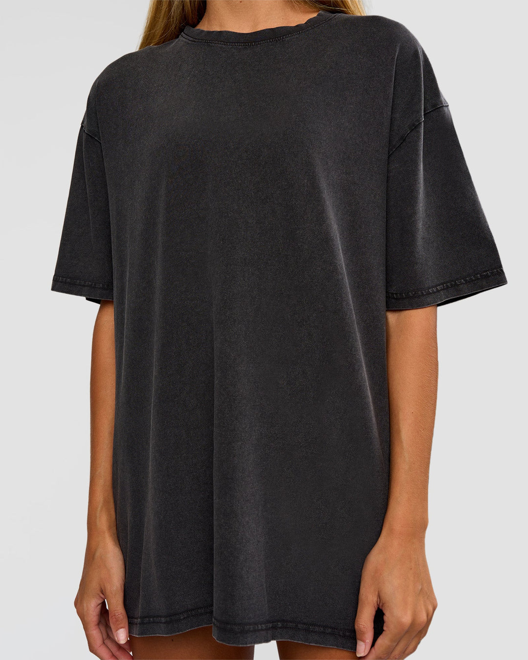 Woman wearing Shadow Mode FLXCotton Oversized Tee - Black Washed | Model:Georgia | Size:XS