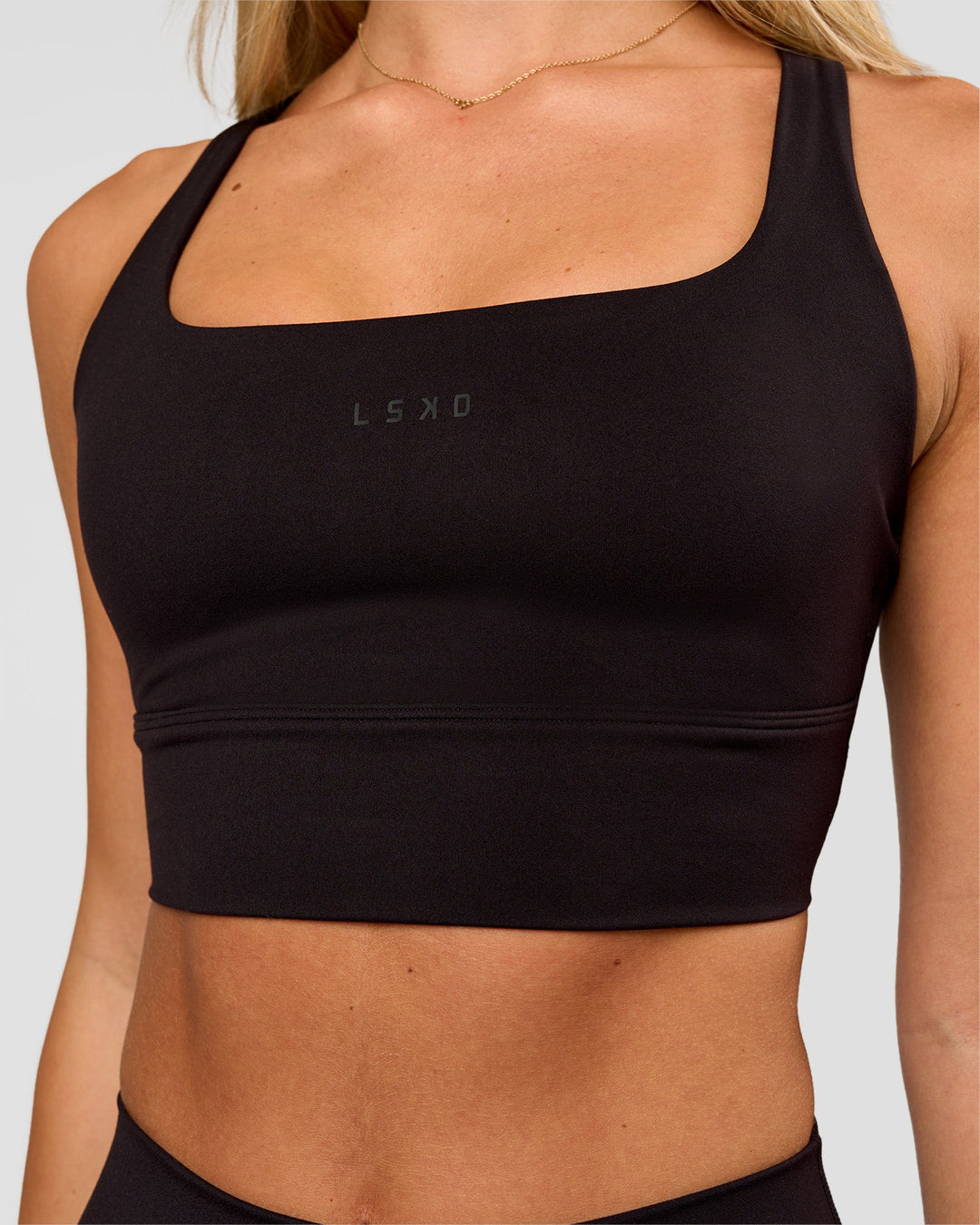 Long Distance Bra Twist Long Line Sports Bra - Black | LSKD – LSKD US